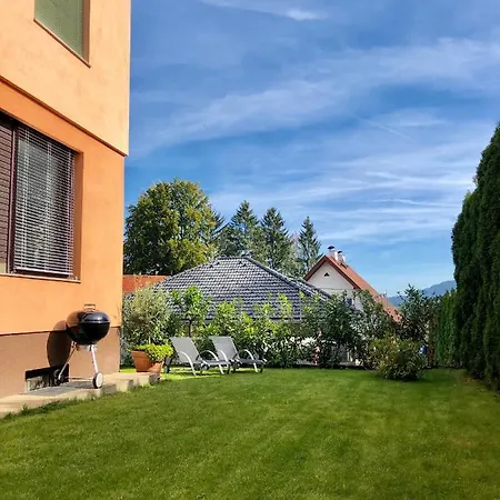 Haus Graf Velden 度假居 *