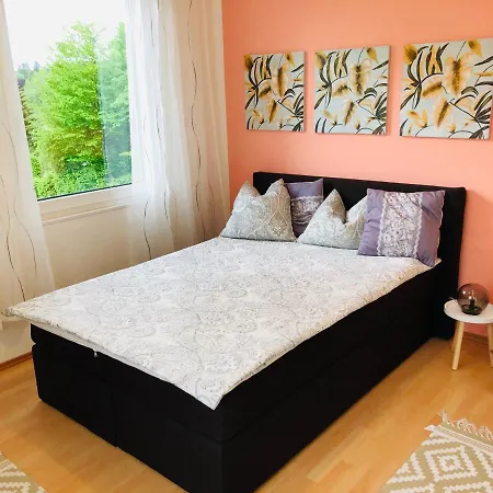 Haus Graf Velden Holiday home Velden am Woerthersee